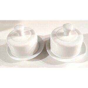 2 CRATE AND BARREL WHITE PORCELAIN ROUND INDIVIDUAL MINI BUTTER DISH WITH LID 3”